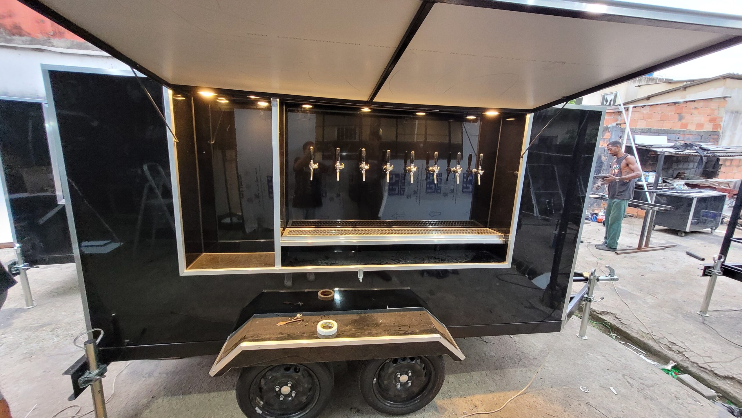 BEER TRUCK