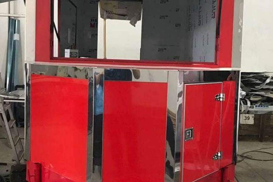 Food Truck Plus Beltrailer